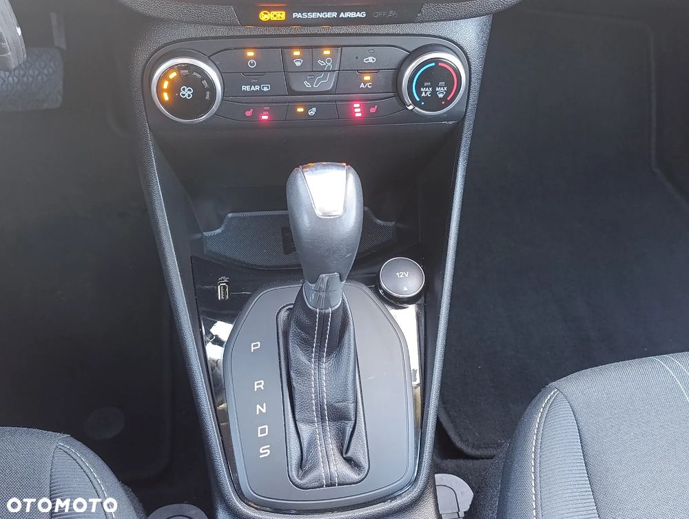 Ford Fiesta 1.0 EcoBoost S&S TITANIUM - 8