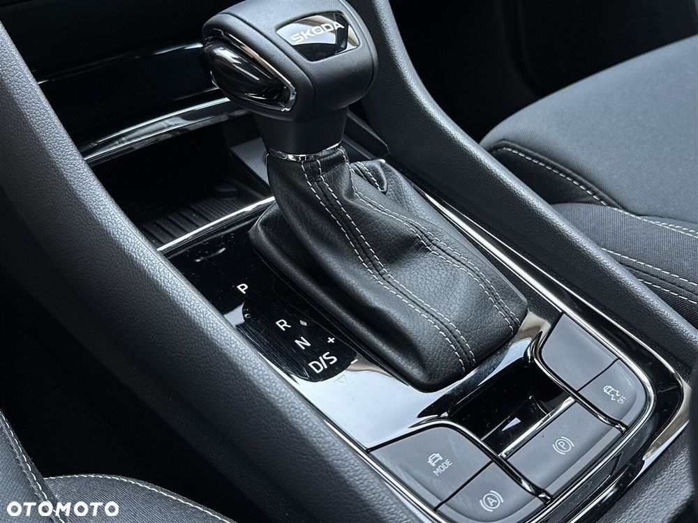 Skoda Karoq 1.5 TSI ACT Sportline DSG - 22