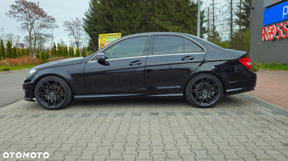 Mercedes-Benz Klasa C 200 CGI BlueEff Avantgarde - 7