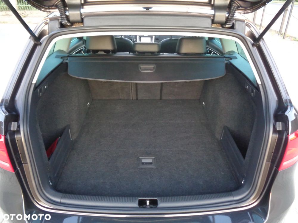 Volkswagen Passat 2.0 TDI DPF Highline - 30