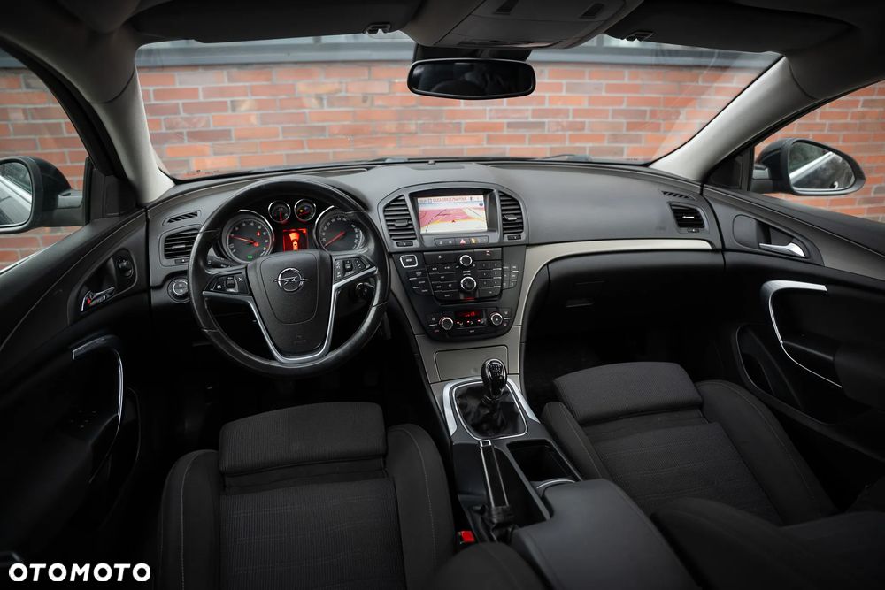 Opel Insignia 1.8 Sport - 25
