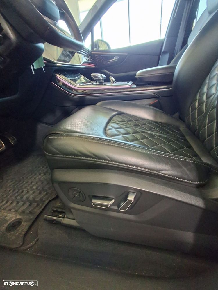 Audi Q7 - 29