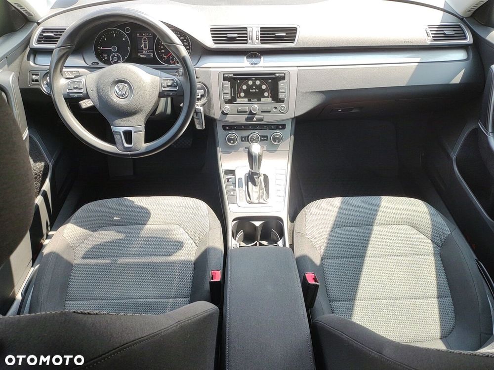 Volkswagen Passat 2.0 Blue TDI DSG SCR Comfortline - 23