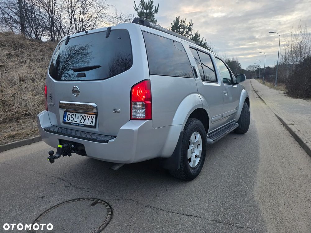 Nissan Pathfinder - 5