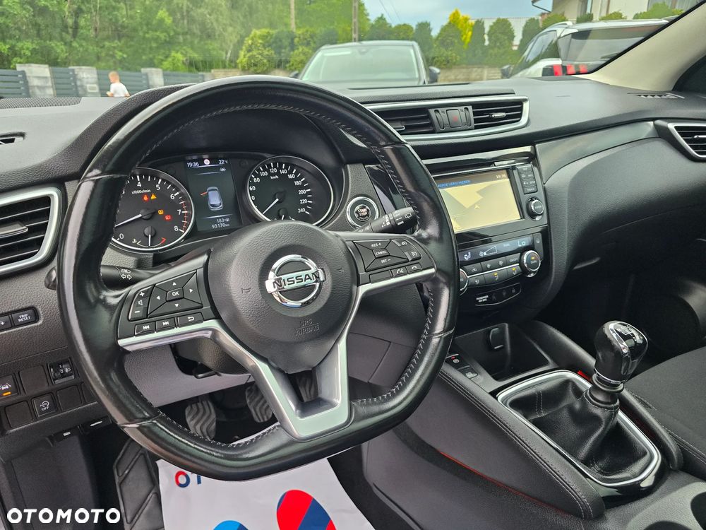 Nissan Qashqai 1.6 DIG-T N-Connecta - 28