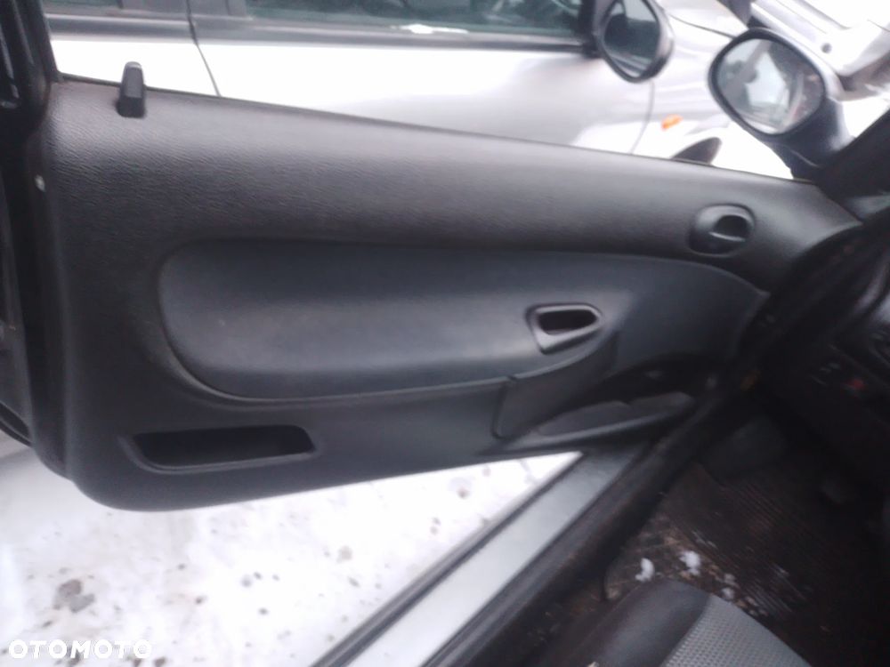 PEUGEOT 206  1.4 HDi 70 (DV4TD)- BOCZEK DRZWI PRAWY LEWY - 1