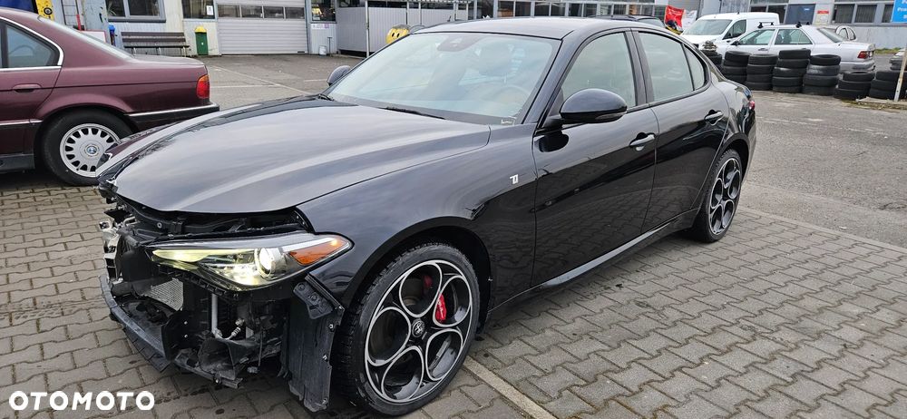 Alfa Romeo Giulia 2.0 Turbo TI Q4 - 16