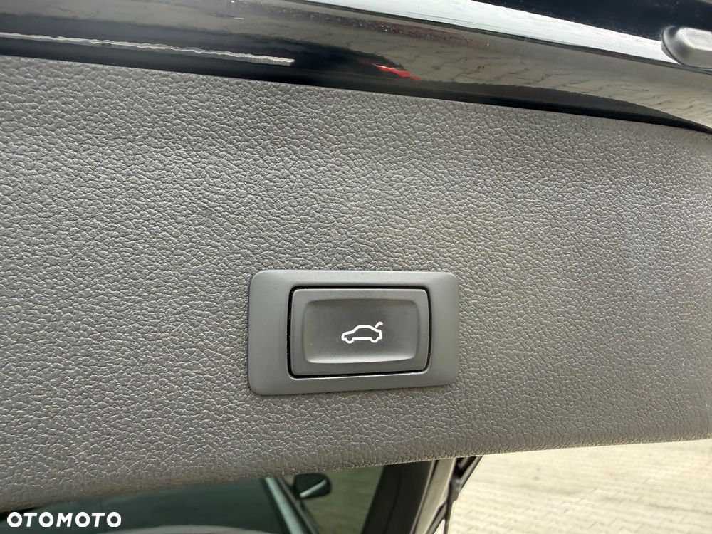 Audi A4 Avant 2.0 TDI DPF clean diesel quattro S line Sportpaket - 14