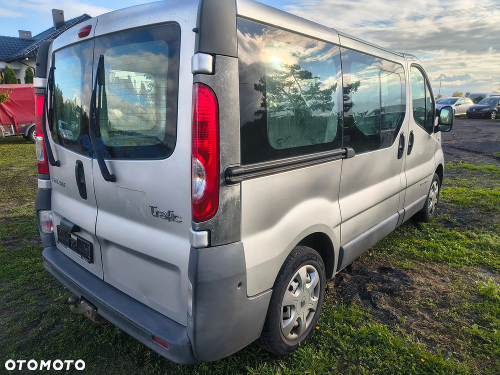 Renault Trafic 2010 photo 3