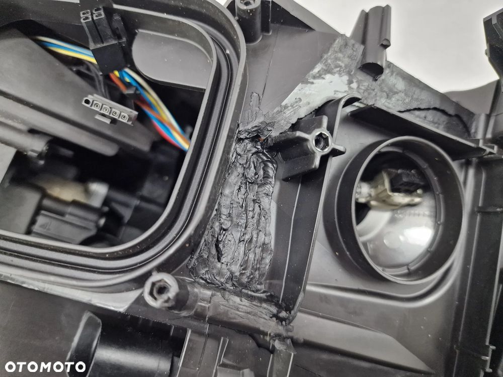 AUDI A4 B8 8K0 07- PRAWA LAMPA PRZEDNIA PRZÓD XENON + LED , NR 8K0941004C , NR AUKCJI LA515 - 16