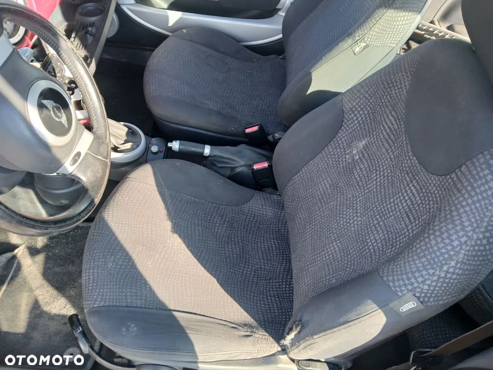 MINI COOPER 851 R50 fotel fotele kanapa deska kokpit podsufitka boczek boczki klamka podłokietnik - 7