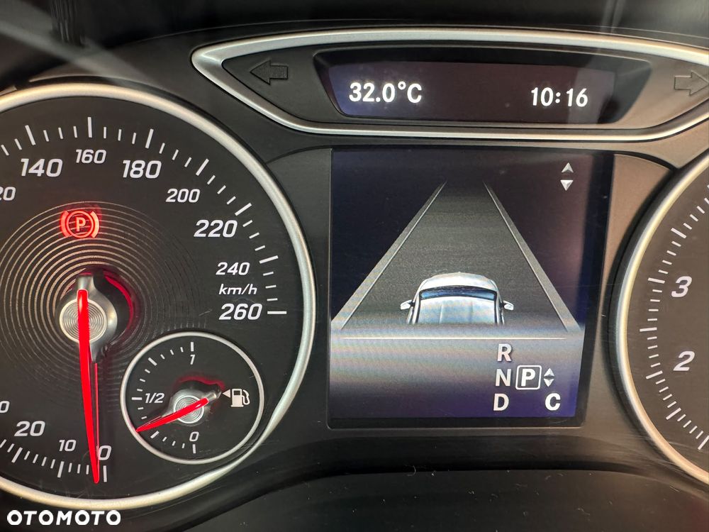 Mercedes-Benz Klasa B 250 4Matic 7G-DCT AMG Line - 13