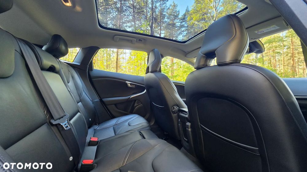Volvo V40 D2 Drive-E SCR Momentum - 16