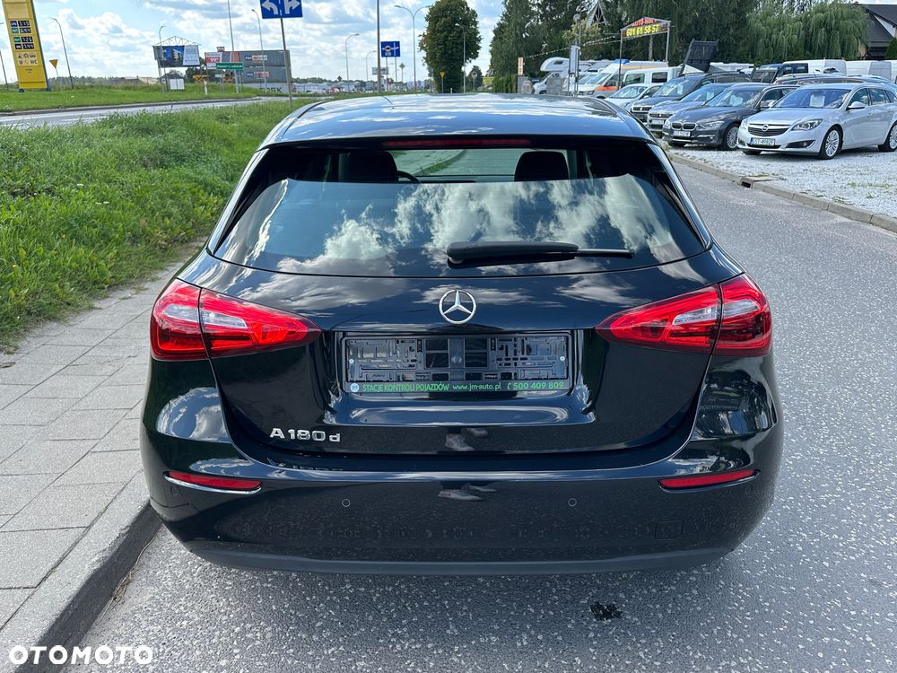 Mercedes-Benz Klasa A 180 d 8G-DCT Progressive - 22