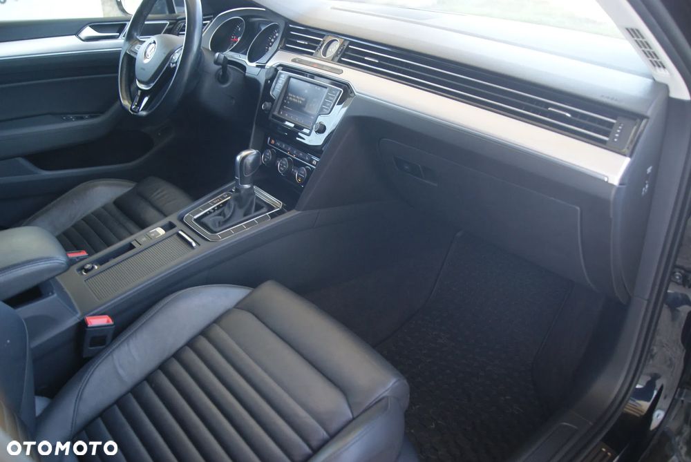 Volkswagen Passat 2.0 TDI (BlueMotion Technology) DSG Highline - 20
