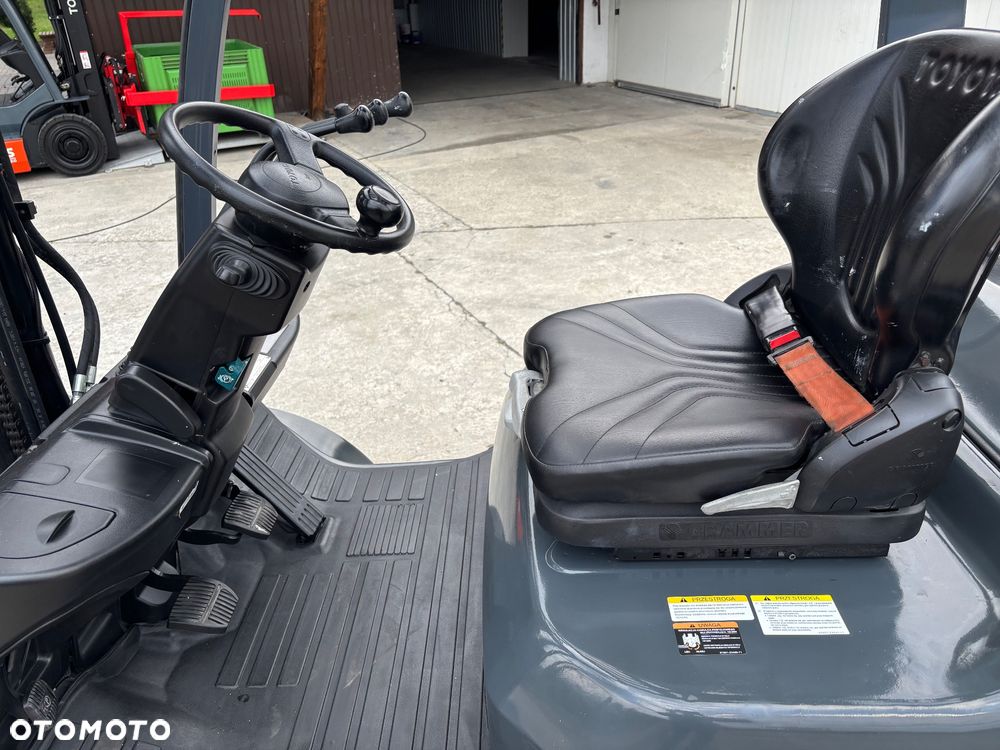 Toyota 8FGF20 GWARANCJA LPG triplex DOSTAWA 53 900 NETTO - 10