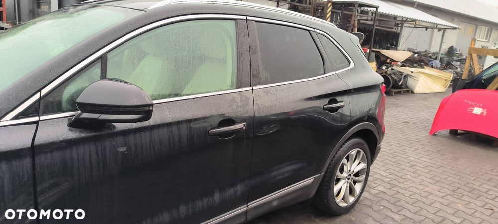 DRZWI LEWE TYŁ LINCOLN MKC - 1
