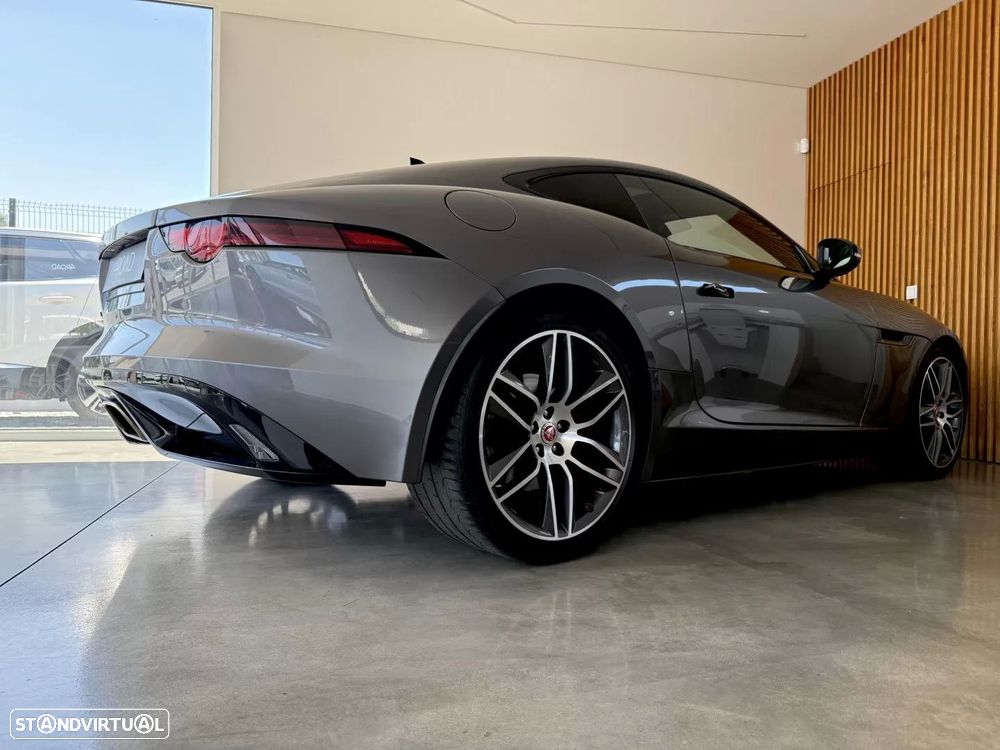 Jaguar F-Type 2.0 i4 R-Dynamic Black - 25