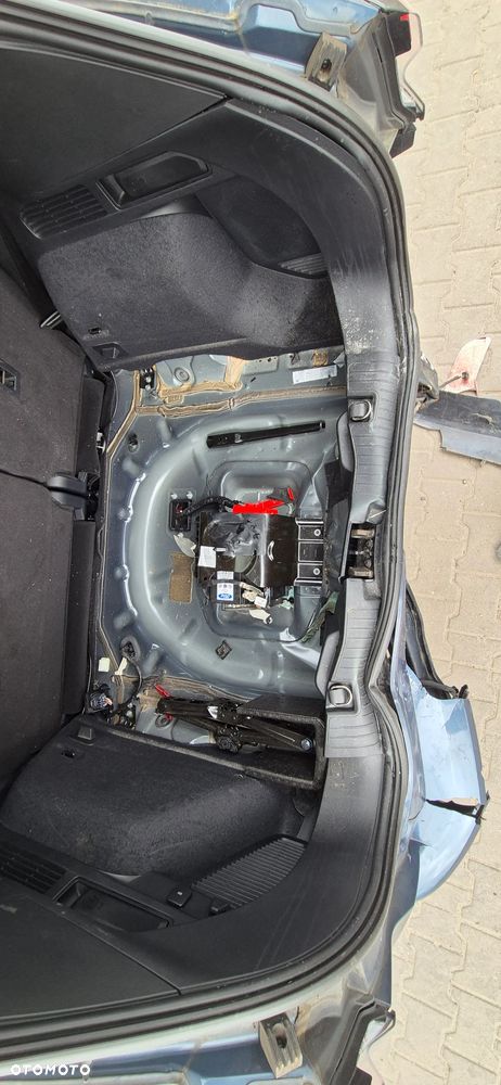 Ford Kuga 2.5 FHEV AWD ST-Line X - 18