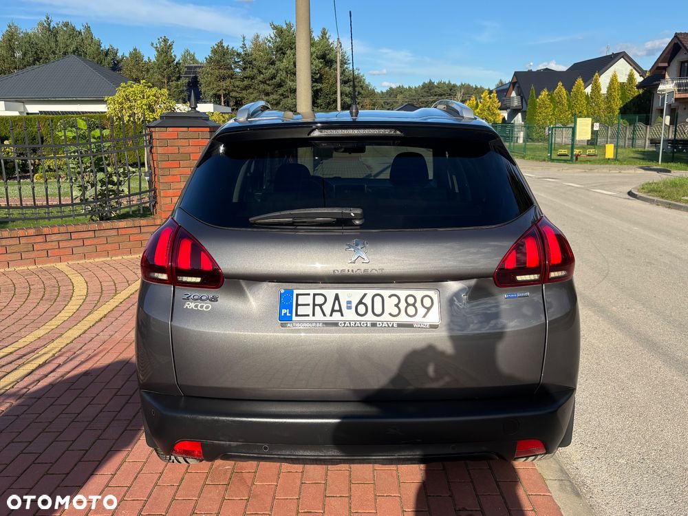 Peugeot 2008 - 8