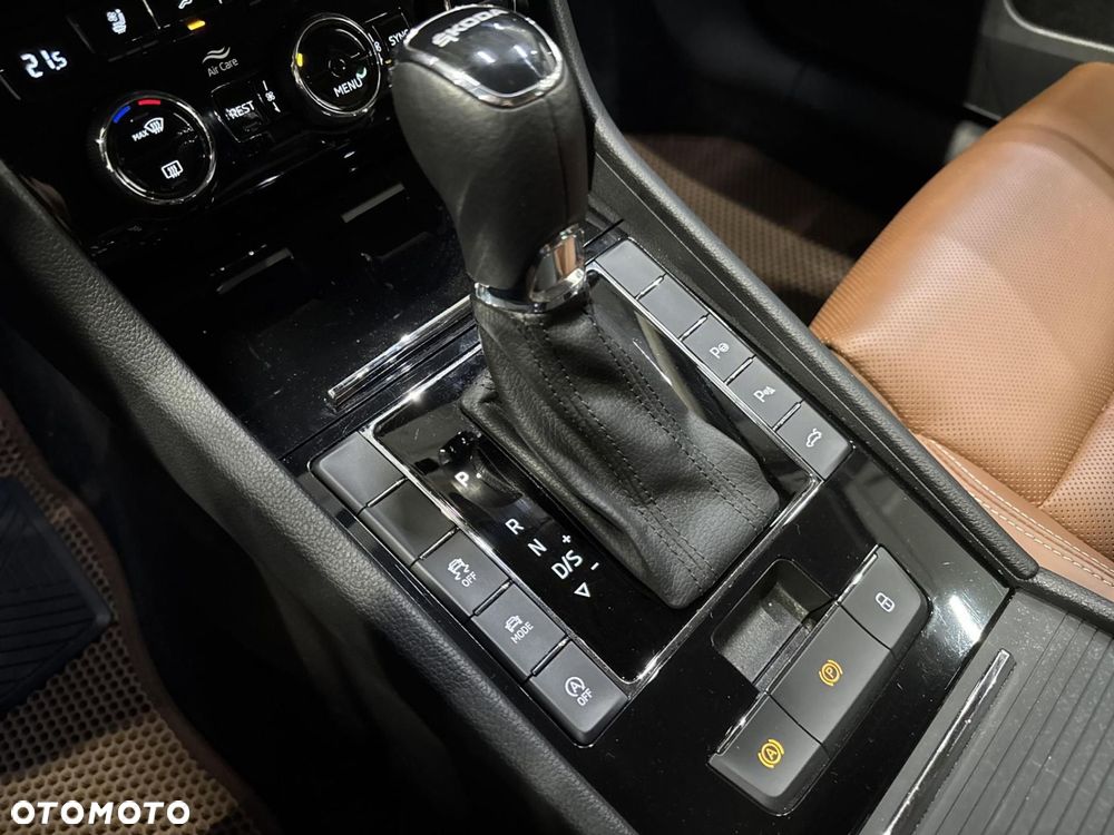 Skoda Superb 2.0 TSI L&K DSG - 21