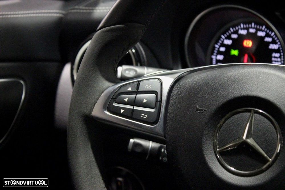 Mercedes-Benz CLA 220 - 19