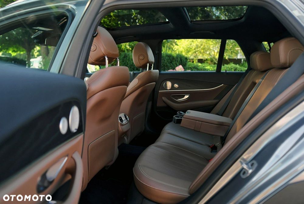 Mercedes-Benz Klasa E 450 4-Matic All-Terrain Exclusive - 38