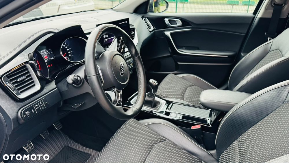 Kia Ceed 1.5 T-GDI Business Line - 15