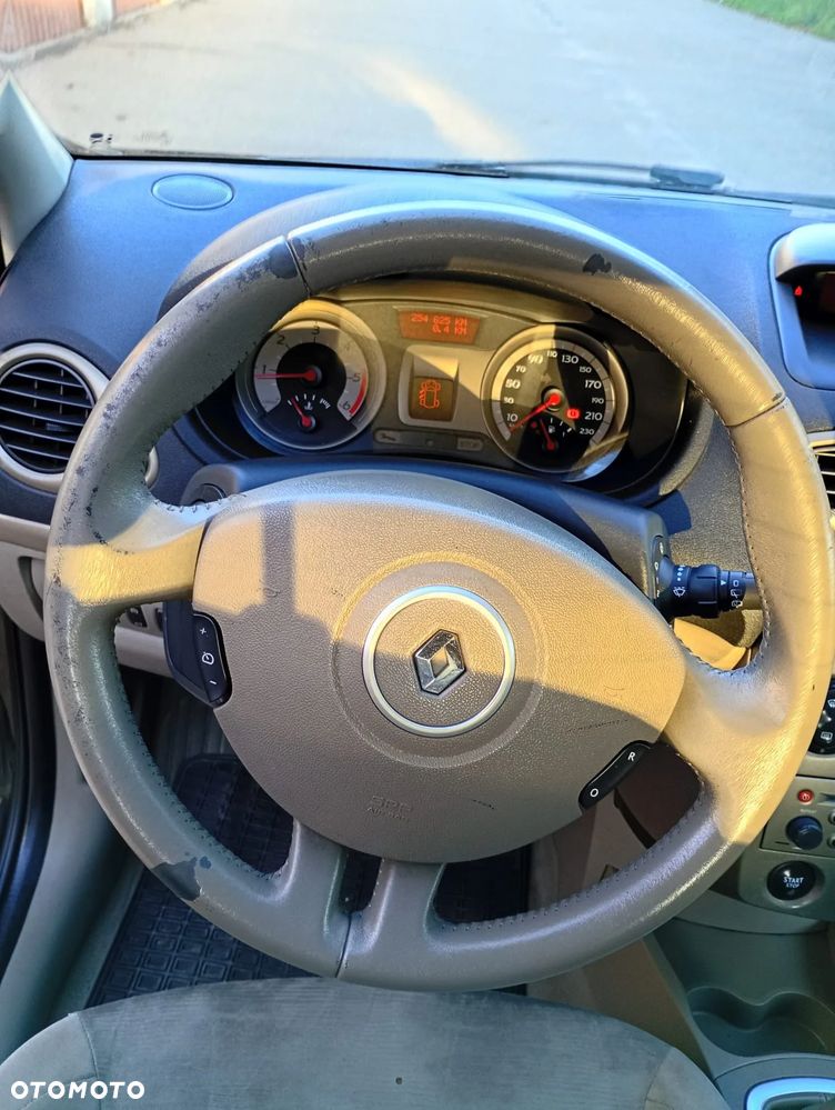 Renault Clio 1.5 dCi Extreme - 12
