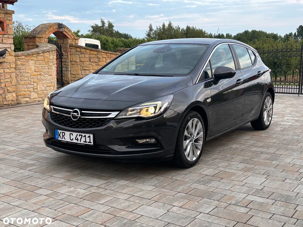 Opel Astra 1.4 Turbo Cosmo - 11
