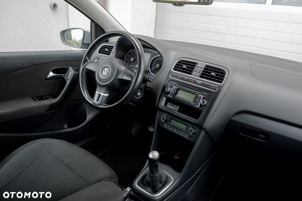 Volkswagen Polo 1.4 Highline - 27
