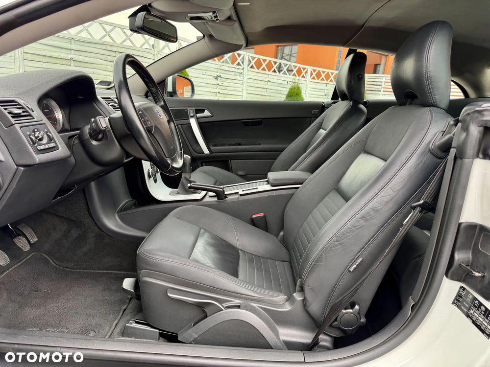 Volvo C70 2.0D Momentum - 8