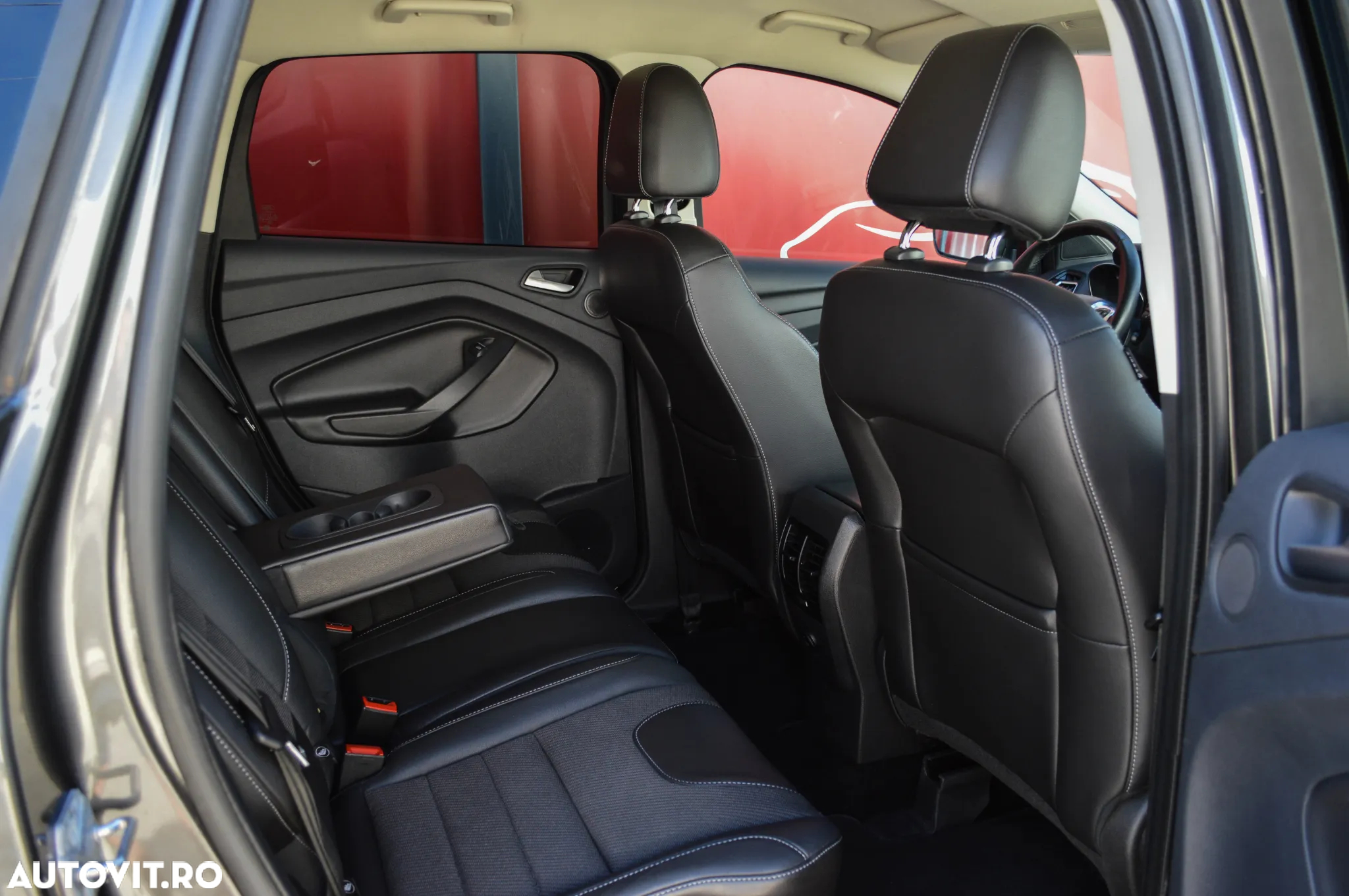Ford Kuga 2.0 TDCi 4x4 Aut. Titanium - 28