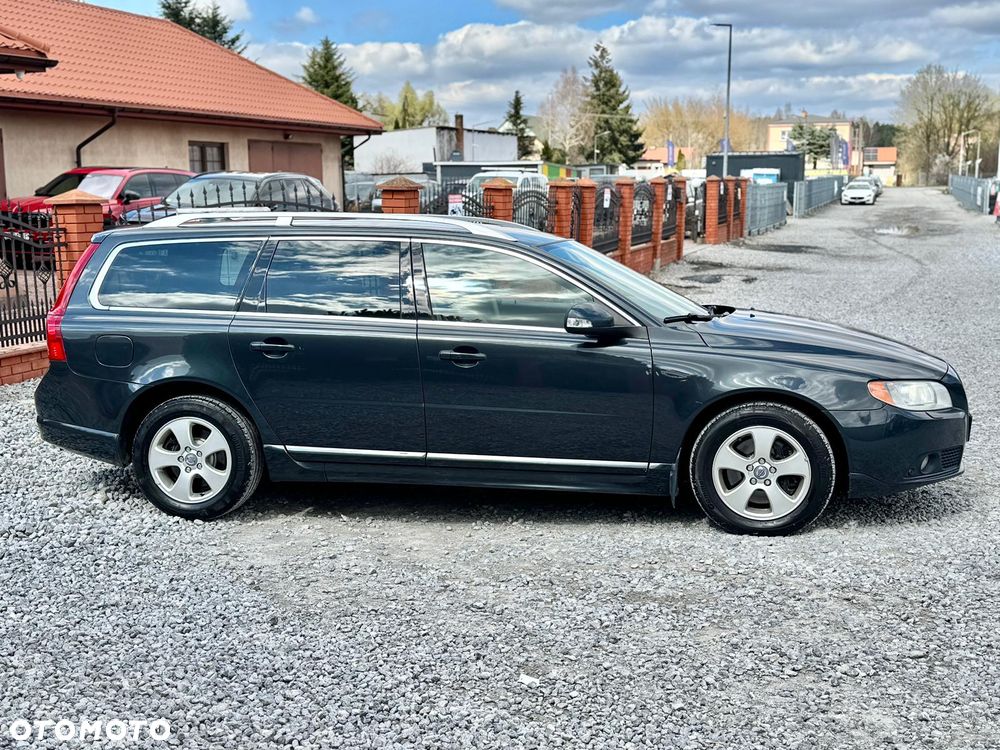 Volvo V70 2.5T Summum - 2