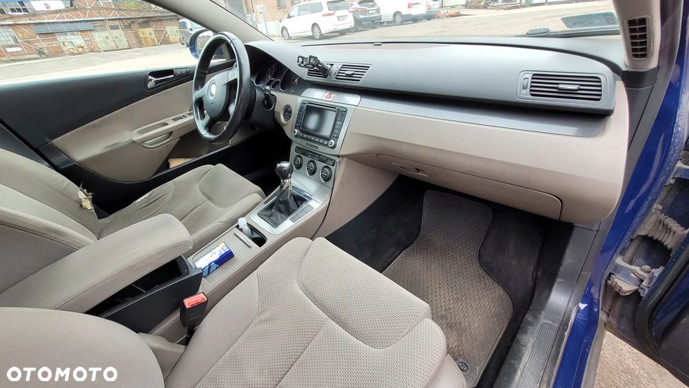 Volkswagen Passat 1.9 TDI Comfortline - 34