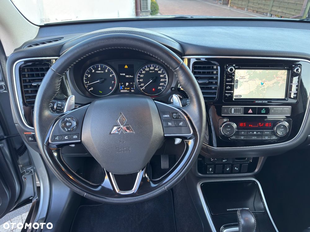 Mitsubishi Outlander - 37