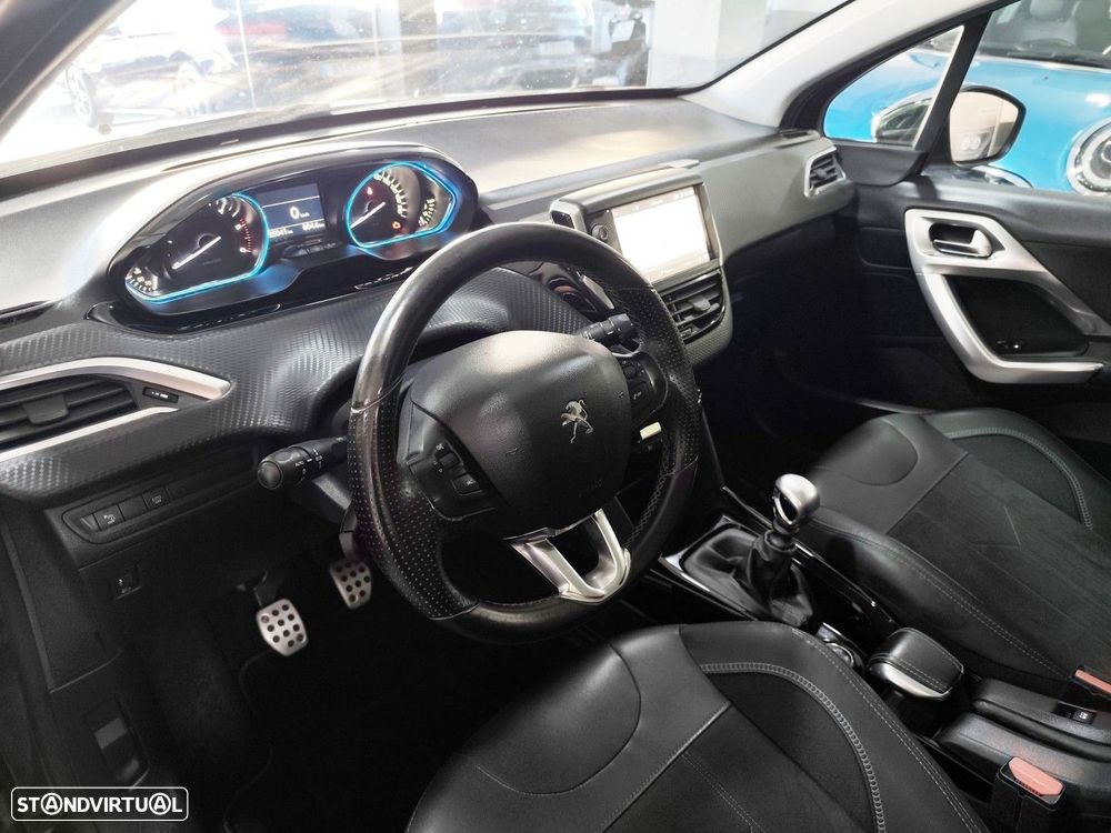 Peugeot 2008 1.6 BlueHDi Crossway - 11
