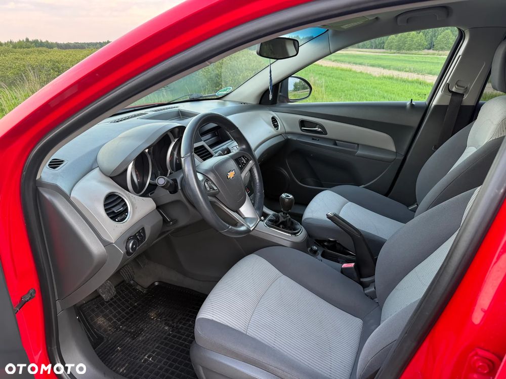Chevrolet Cruze 1.6 LS - 9