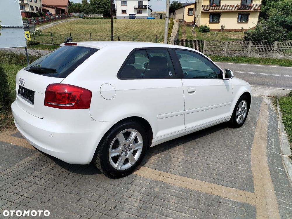 Audi A3 3-drzwiowe 1.6 Ambiente - 8