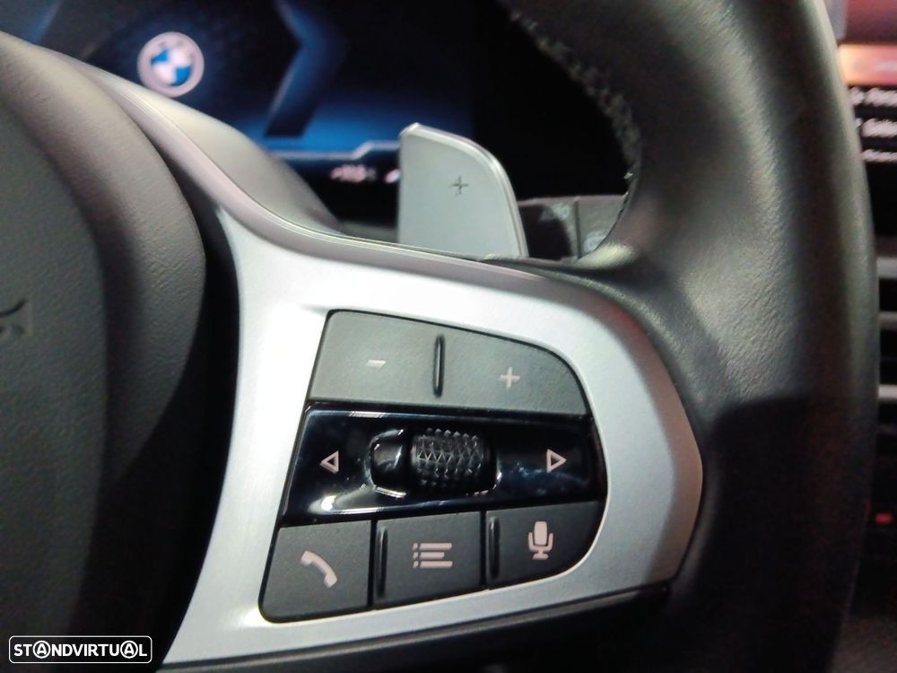 BMW 320 d Pack Desportivo M Auto - 16