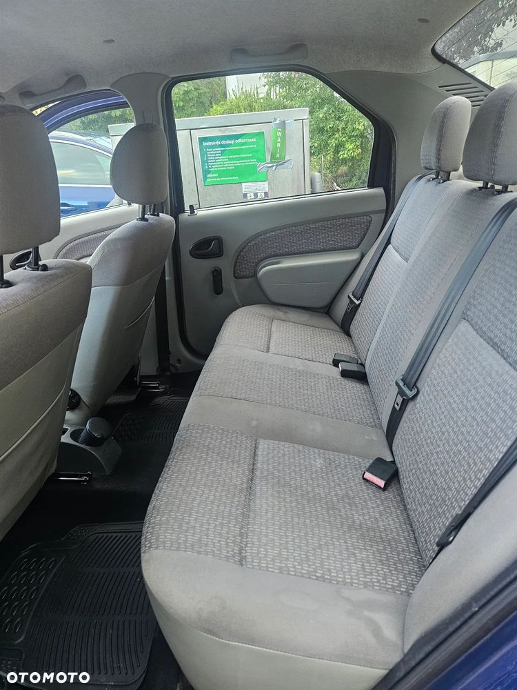 Dacia Logan 1.4 - 11