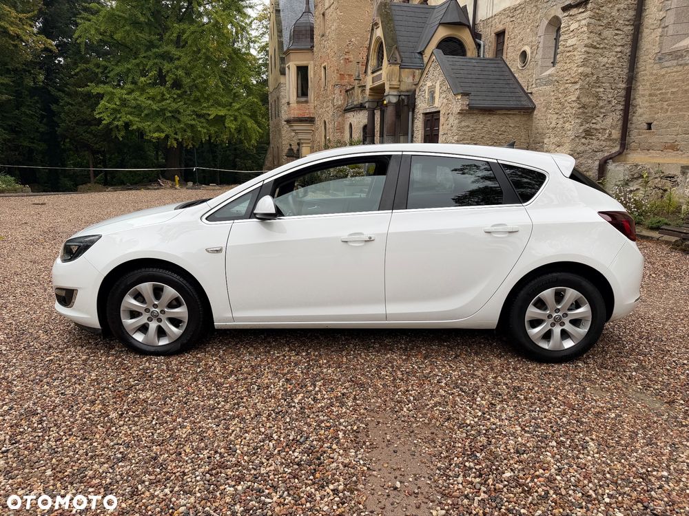 Opel Astra 1.4 Turbo Cosmo - 4
