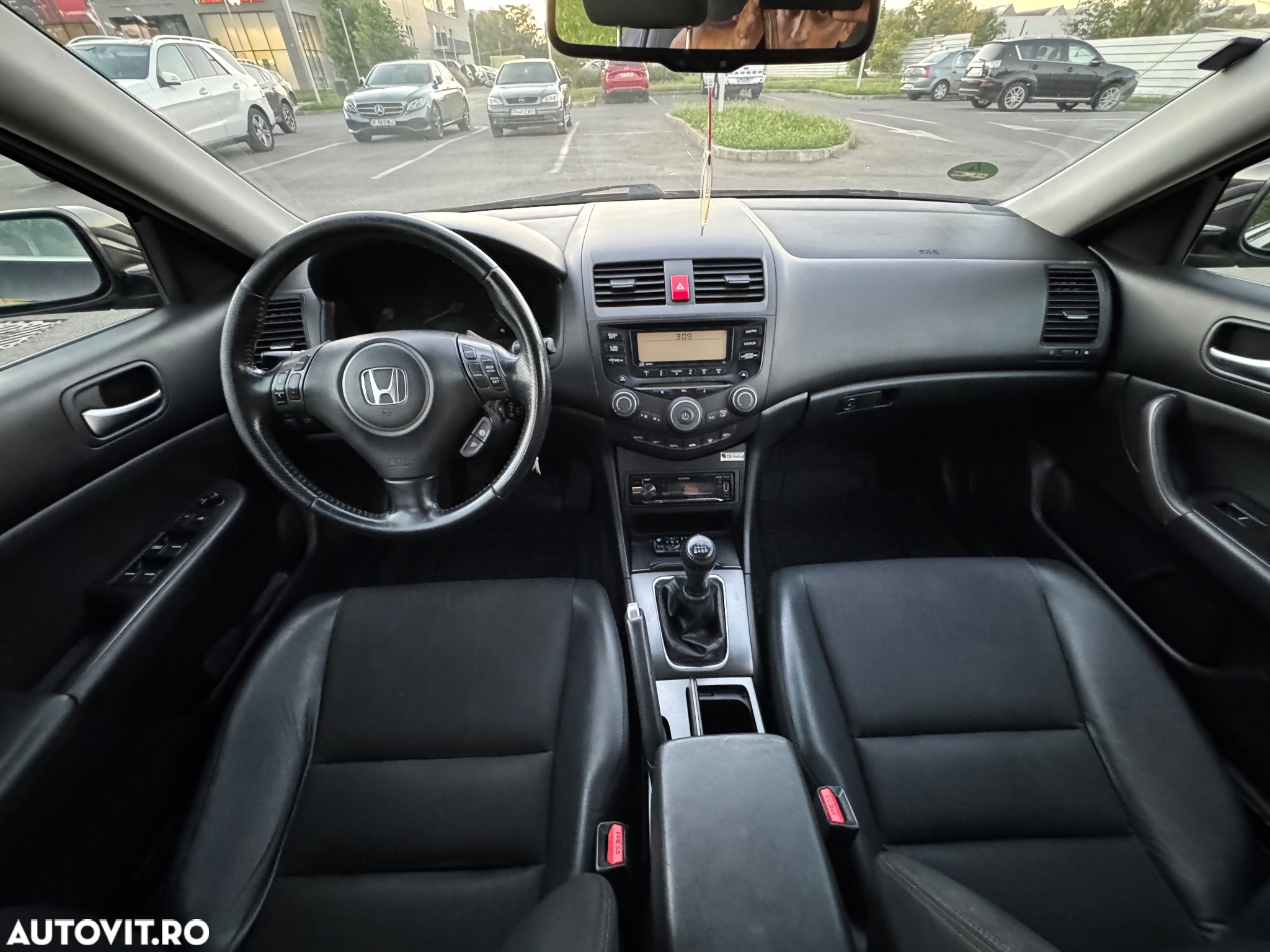 Honda Accord 2.2CDTi Tourer ES - 9
