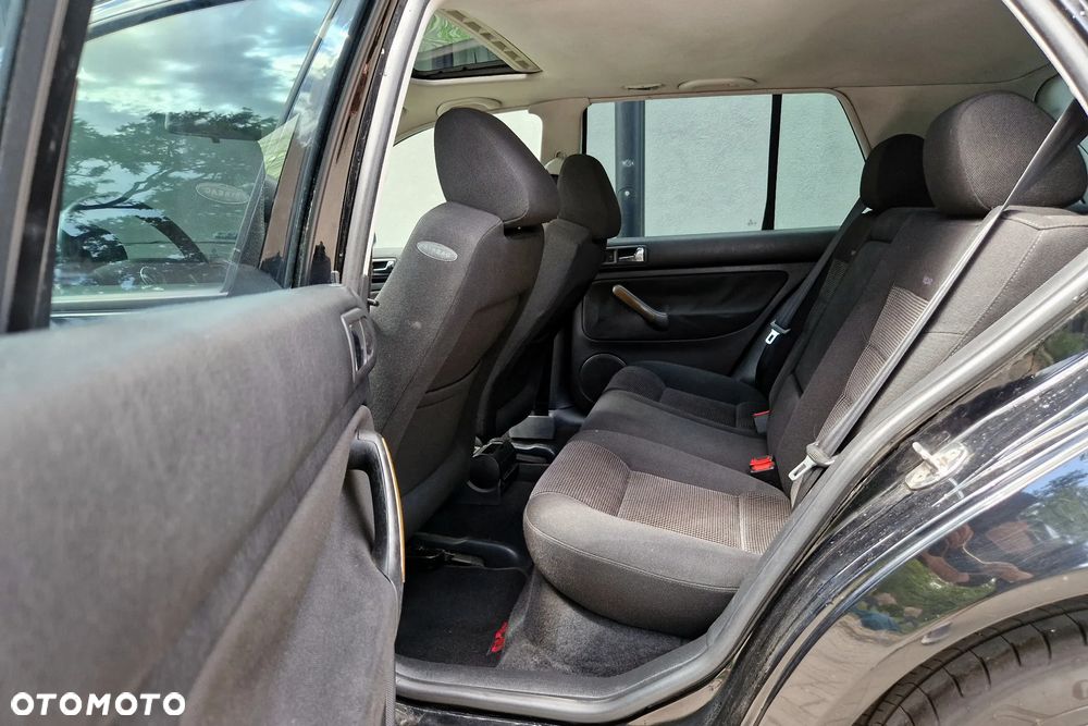Volkswagen Golf - 12