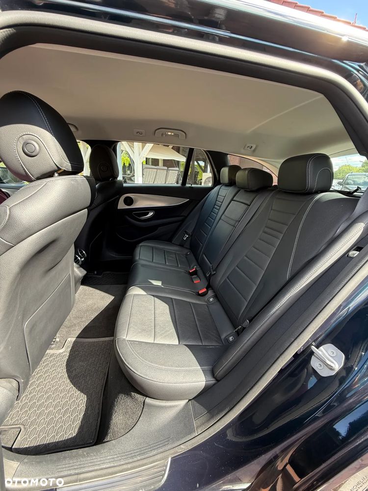 Mercedes-Benz Klasa E 200 d T 9G-TRONIC Avantgarde - 7