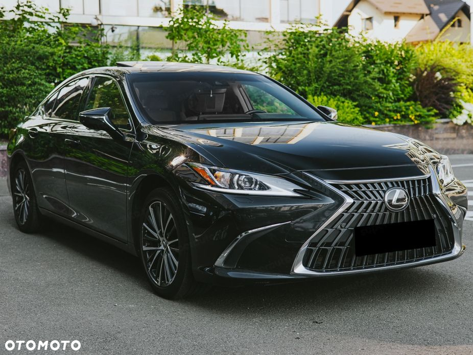 Lexus ES 300h Business Edition - 3