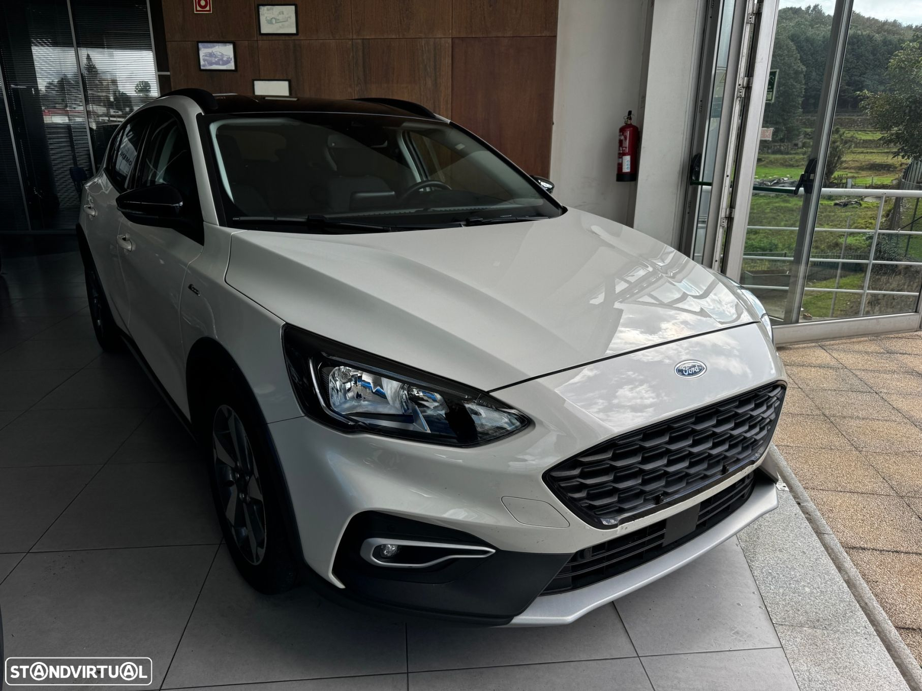 Ford Focus 1.0 EcoBoost Active X - 5