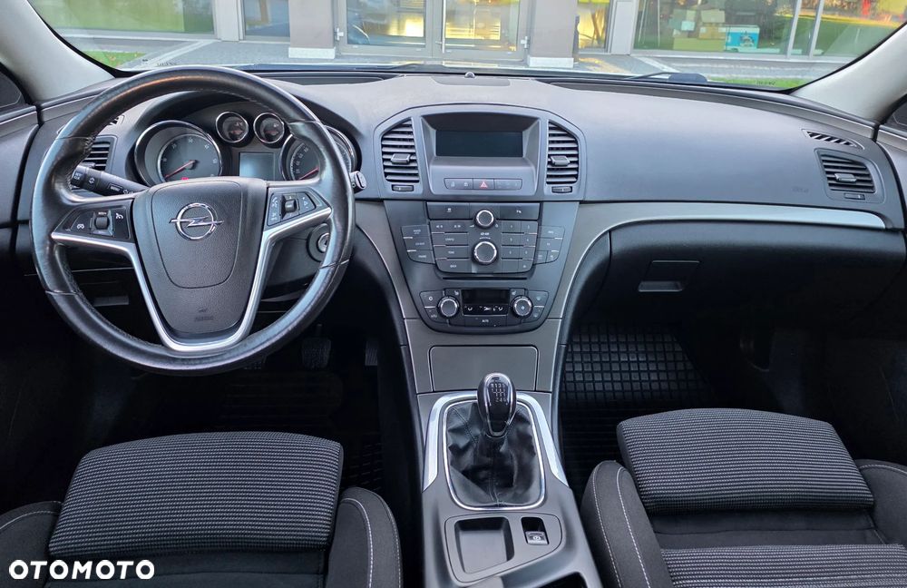 Opel Insignia - 10