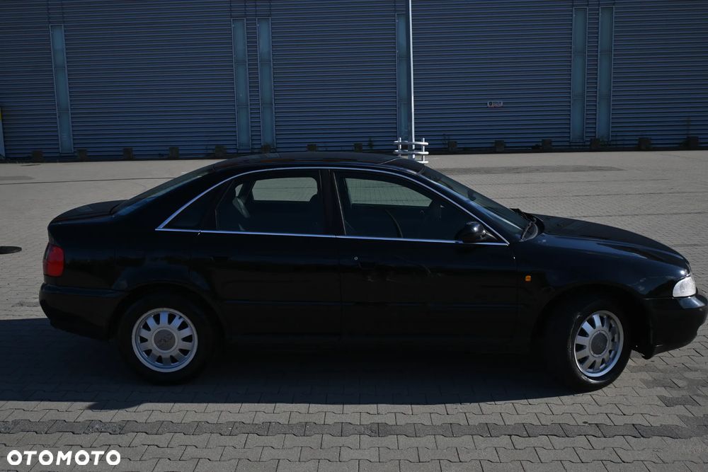 Audi A4 Limousine - 5