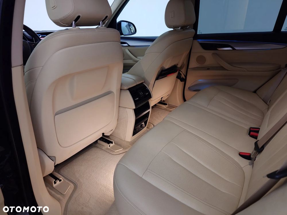 BMW X5 xDrive25d - 11